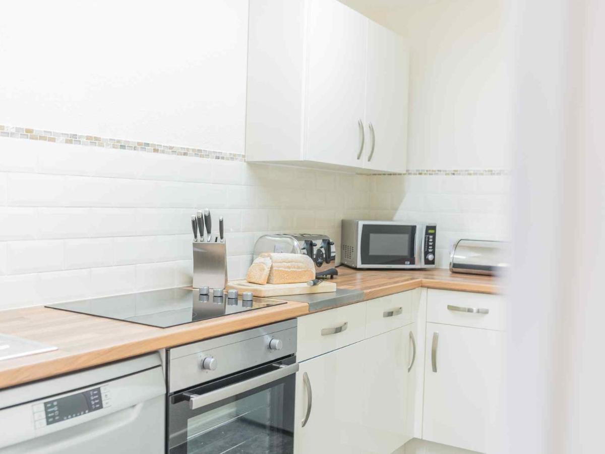 Pass The Keys Comfortable 3 Bed In Central Bowness With Parking Windermere Exterior foto
